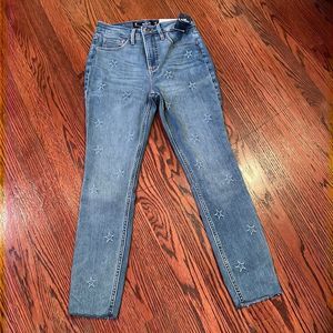 Hollister High Rise crop super skinny jeans with ⭐️ decoration